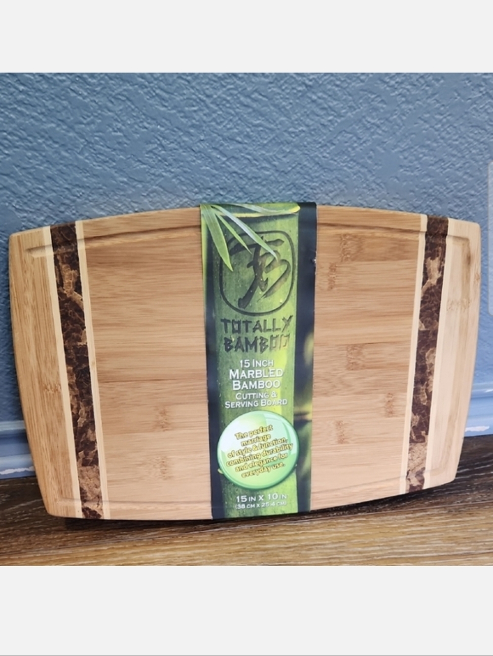 NWT Totally Bamboo Marbled Inlay Cutting & Serving Board 15 in
